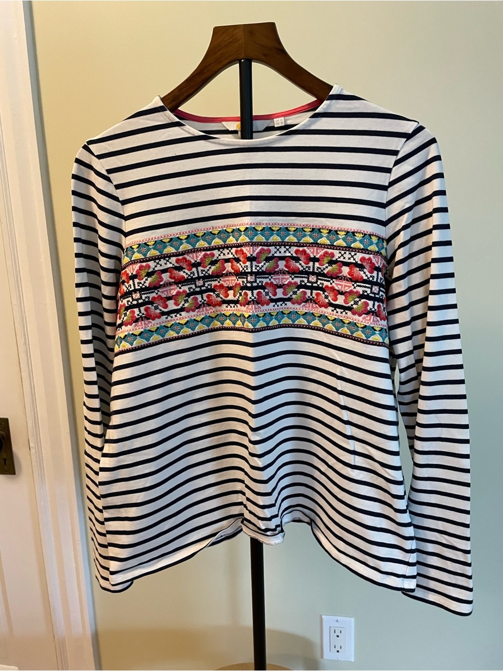 Boden Breton Stripe with Embroidered Floral size 8